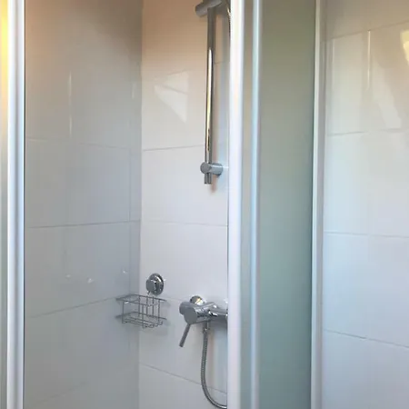 Joli 4p Entre Telecabine Et Commerces