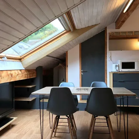 Joli 4p Entre Telecabine Et Commerces דירה